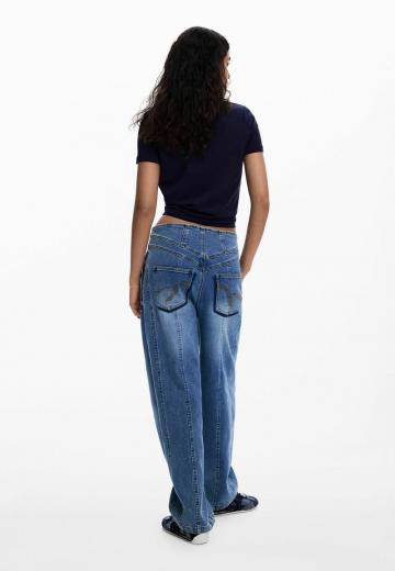 Прямые джинсы