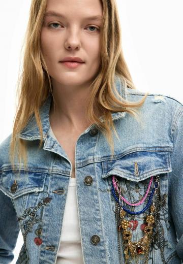 Джинсовая жилетка