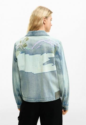 Джинсовая куртка