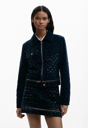 Джинсовая куртка