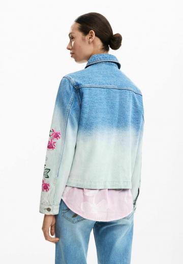 Джинсовая куртка