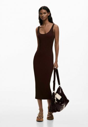 Платье футляр