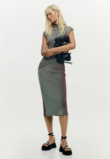 Платье футляр