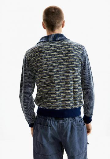 Вязаная кофта