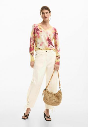 Пуловер с вырезом V