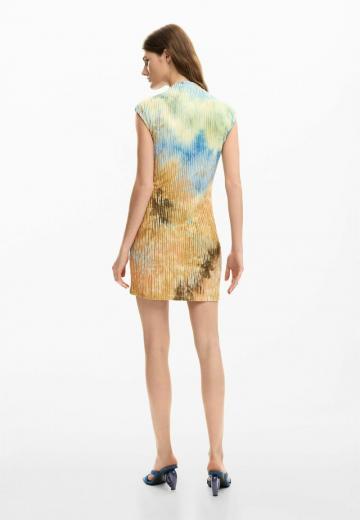 Короткое платье