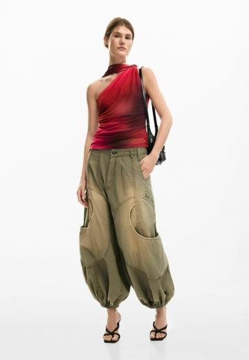 Блузка без рукавов