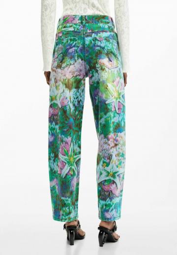 Прямые джинсы