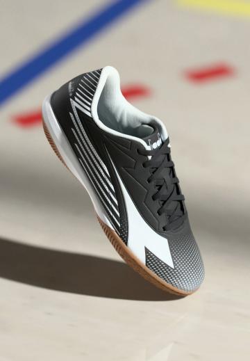 Футбольные бутсы