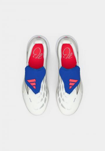 Футбольные бутсы