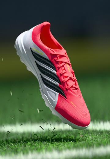 Футбольные бутсы