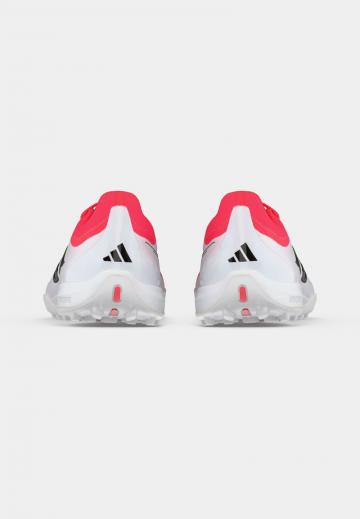 Футбольные бутсы