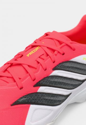 Футбольные бутсы