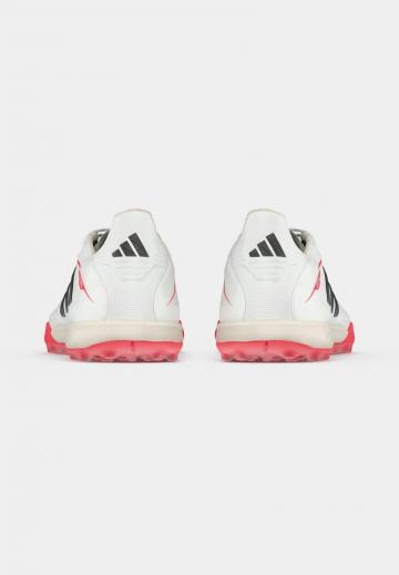 Футбольные бутсы