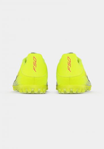 Футбольные бутсы