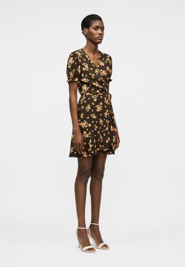 Короткое платье