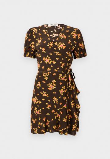 Короткое платье