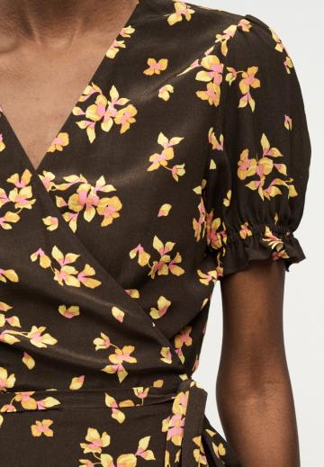 Короткое платье