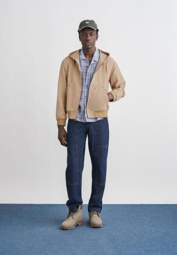 Джинсовая куртка