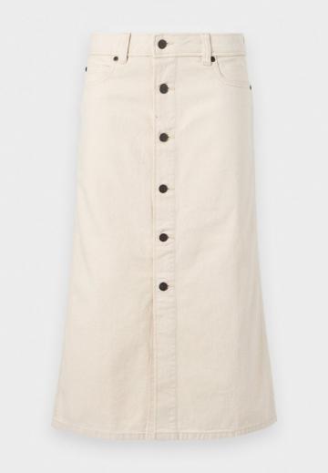 Юбка с накладными карманами