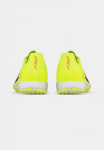 Футбольные бутсы