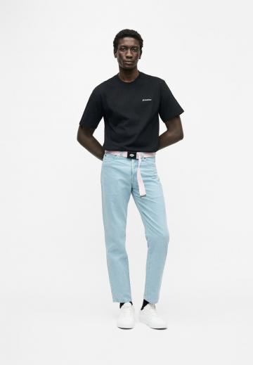 Узкие джинсы