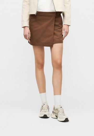 Юбка с накладными карманами