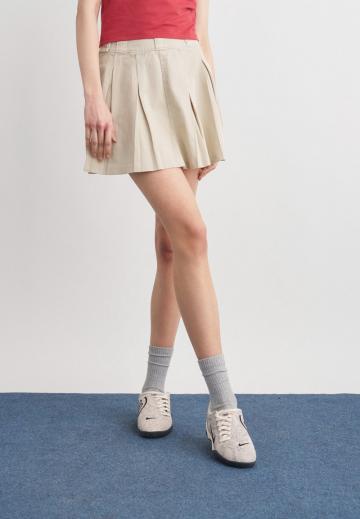 Юбка с накладными карманами