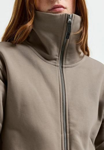 Спортивная толстовка