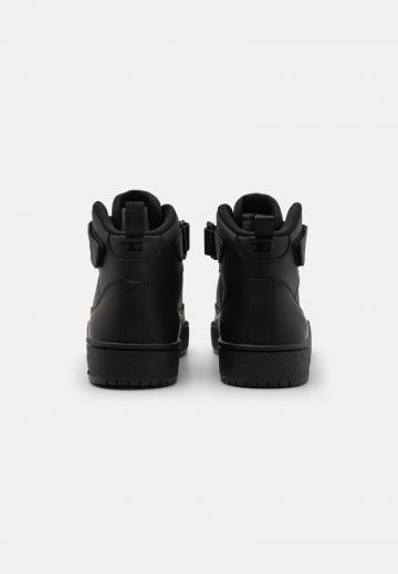 Высокие кеды