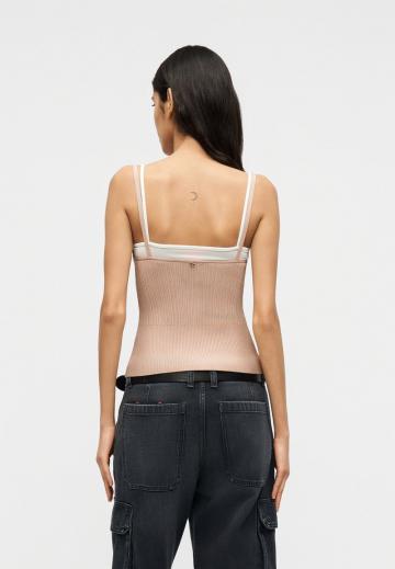 Топ на бретельках