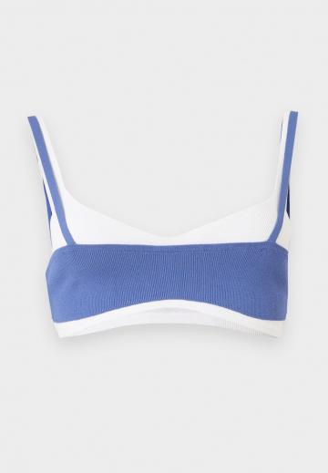 Топ на бретельках