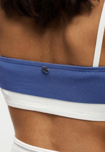 Топ на бретельках