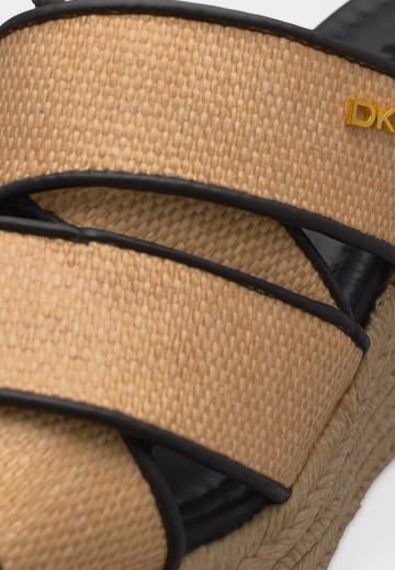 Босоножки на каблуке