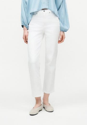 Узкие джинсы