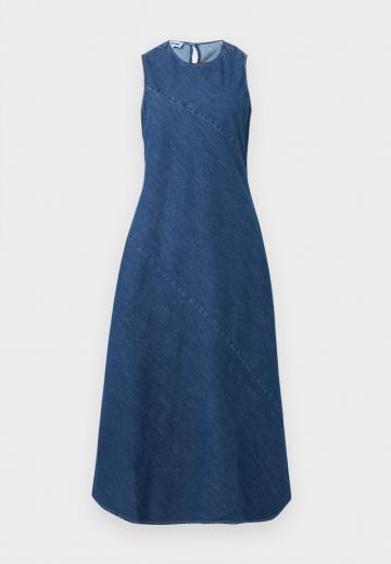 Джинсовое платье