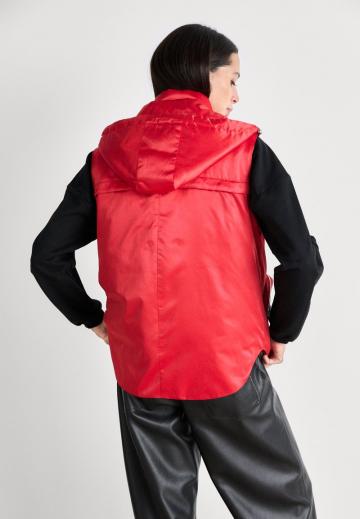 Длинный жилет