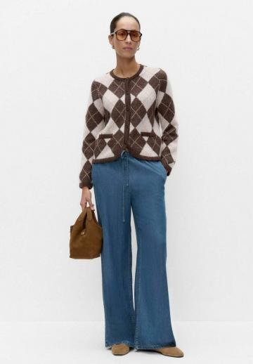 Жаккардовая вязаная кофта