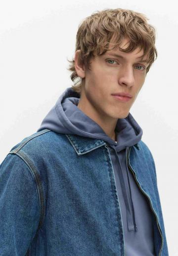 Джинсовая куртка