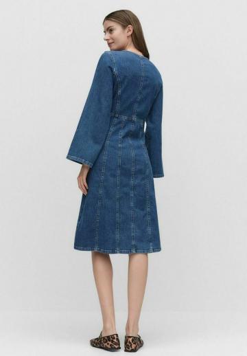 Джинсовый комбинезон