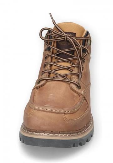 Ботинки на шнуровке