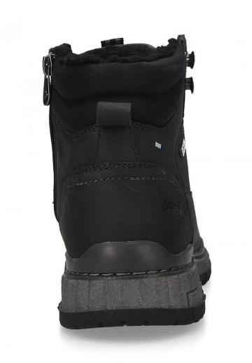 Зимние ботинки