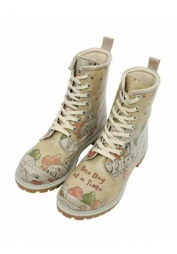 Ботинки на шнуровке