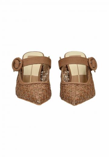 Босоножки на каблуке