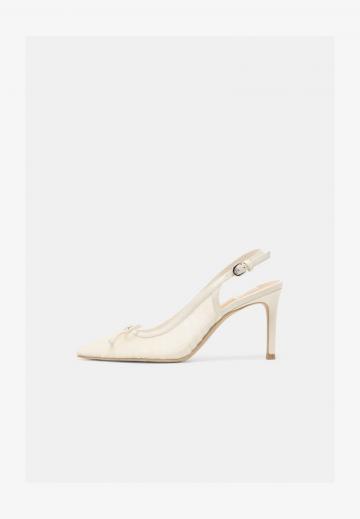 Туфли на высоком каблуке