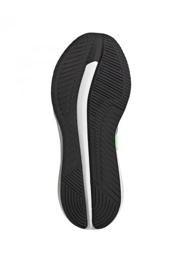 Походные кроссовки