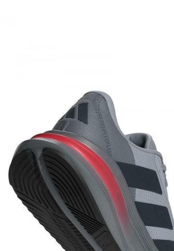 Тренировочные кроссовки