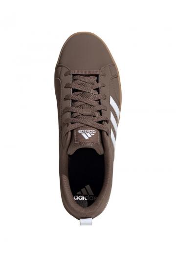 Походные кроссовки