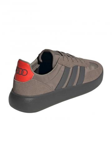 Походные кроссовки