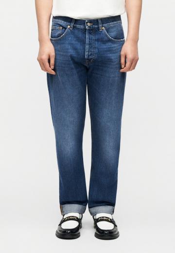 Прямые джинсы